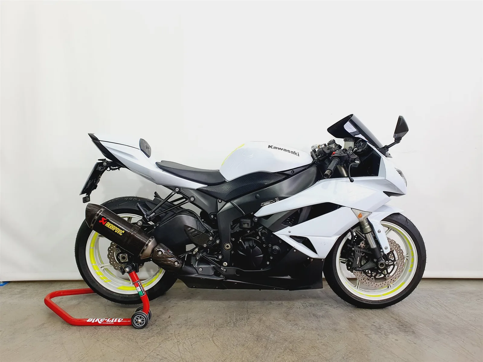 Kawasaki Ninja ZX-6R \*KD/ReifenNEU\*Tiefer\*Öhlins\*Akrapovic\*Rizoma\*