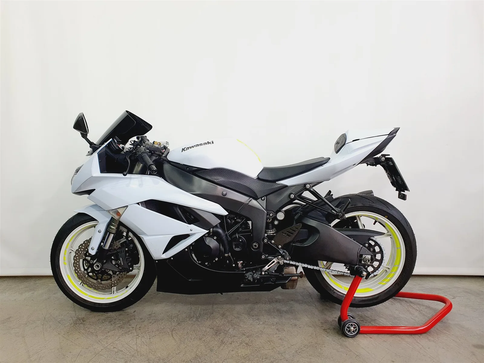 Kawasaki Ninja ZX-6R \*KD/ReifenNEU\*Tiefer\*Öhlins\*Akrapovic\*Rizoma\*