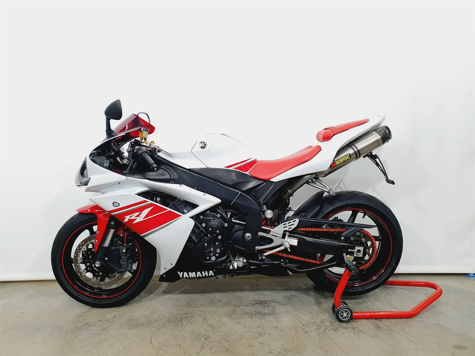 Yamaha R1 \*KD/HU/AU NEU\*Akrapovic\*Ganganzeige\*RN19\*
