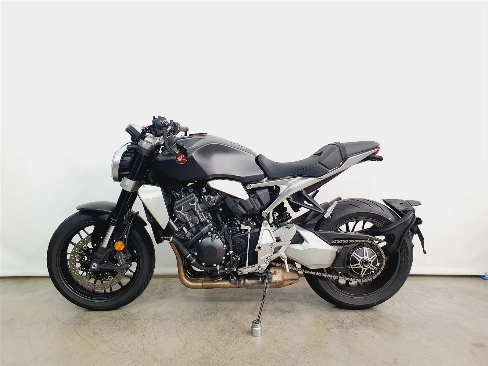 Honda CB1000R+ \*1.Hand\*Service NEU\*7205km\*ABS\*Modis\*TC\*TFT\*LED\*