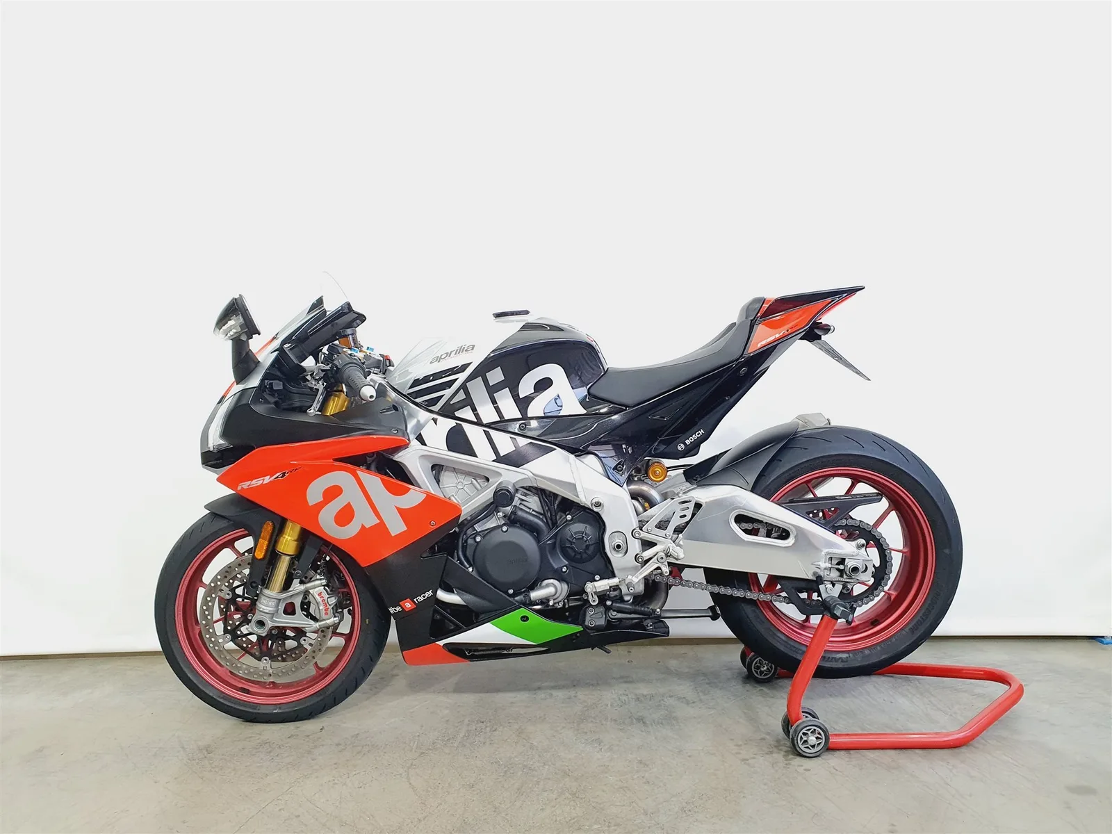 Aprilia RSV4 RF \*TFT\*Superpole\*KD Neu\*SC-Project\*Öhlins\*9512km\*