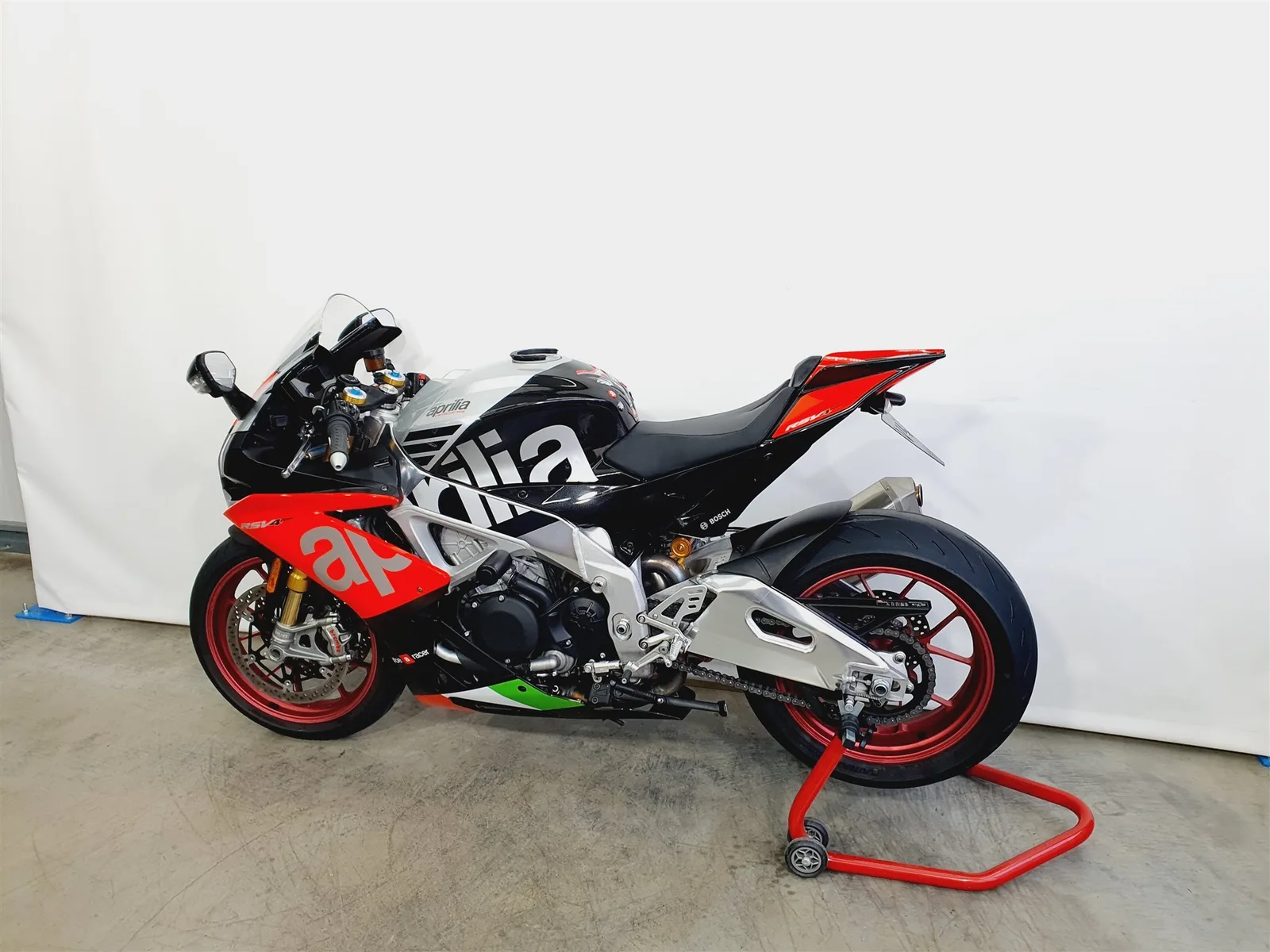 Aprilia RSV4 RF \*TFT\*Superpole\*KD Neu\*SC-Project\*Öhlins\*9512km\*