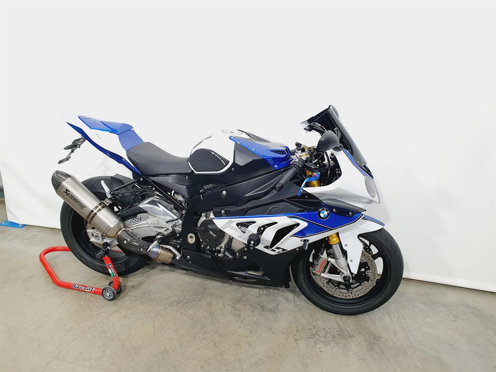 BMW HP4 \*KD NEU\*Akrapovic komplett\*Zubehör\*MRA\*LED\*
