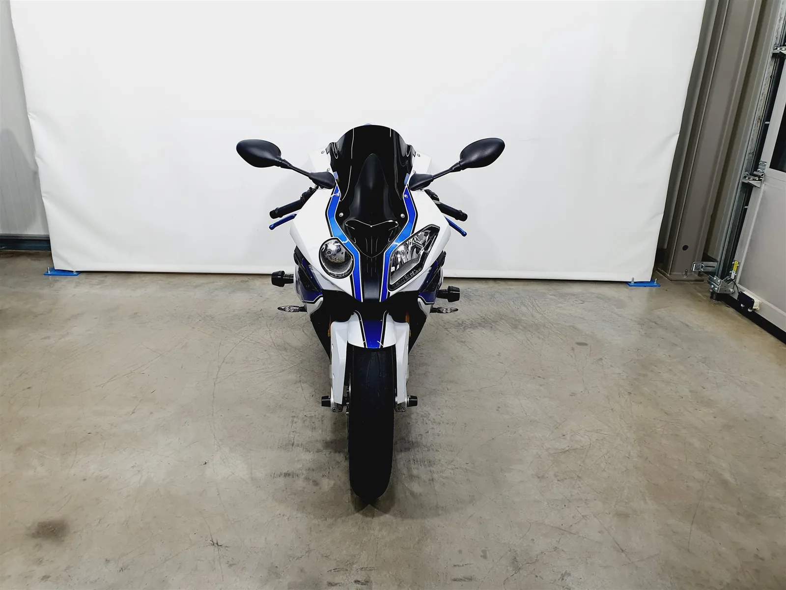 BMW HP4 \*KD NEU\*Akrapovic komplett\*Zubehör\*MRA\*LED\*