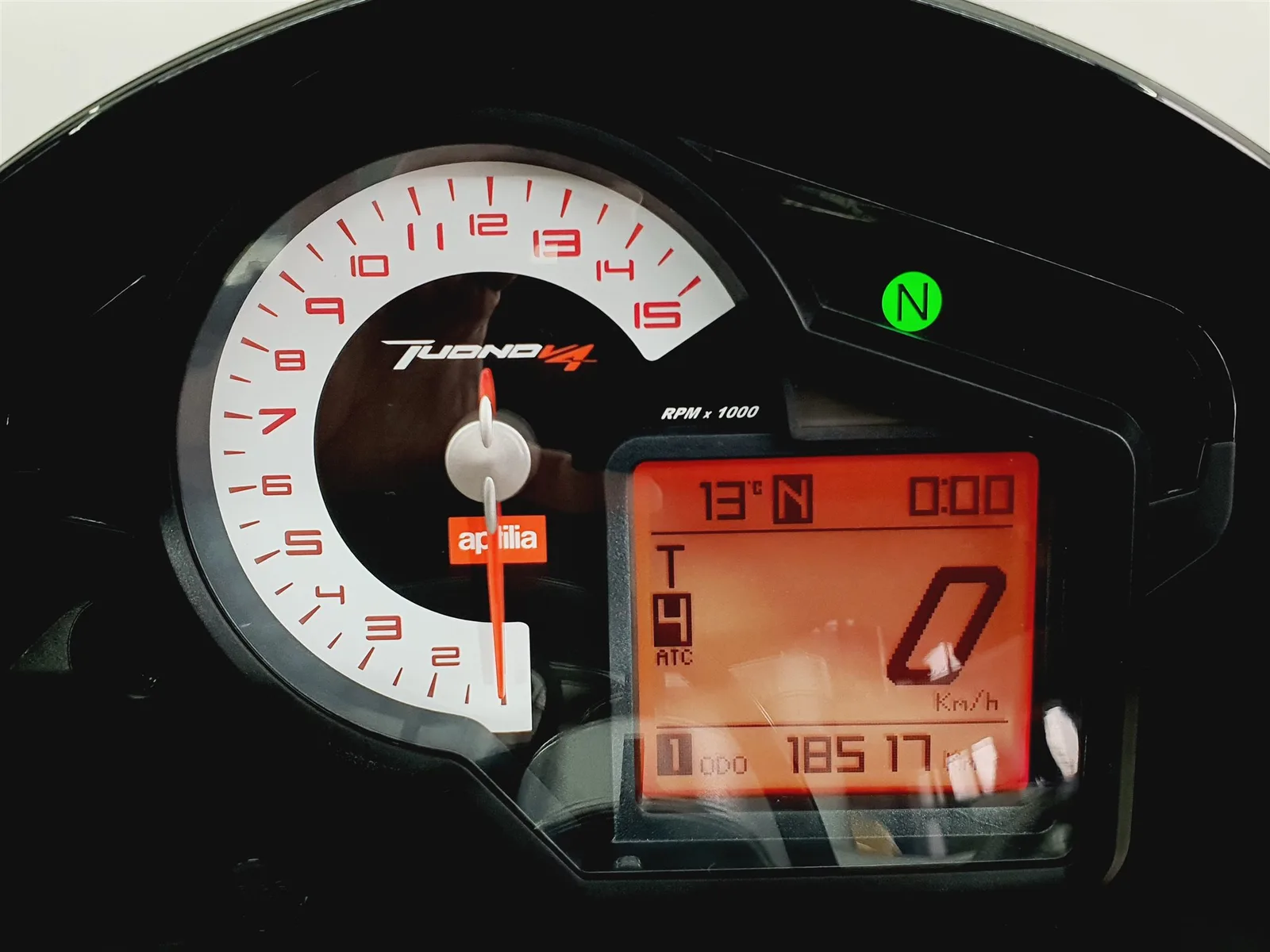 Aprilia Tuono V4 R APRC \*KD Neu\*Gelb\*Gold\*LED\*APRC\*AQS\*ATC\*AWC\*