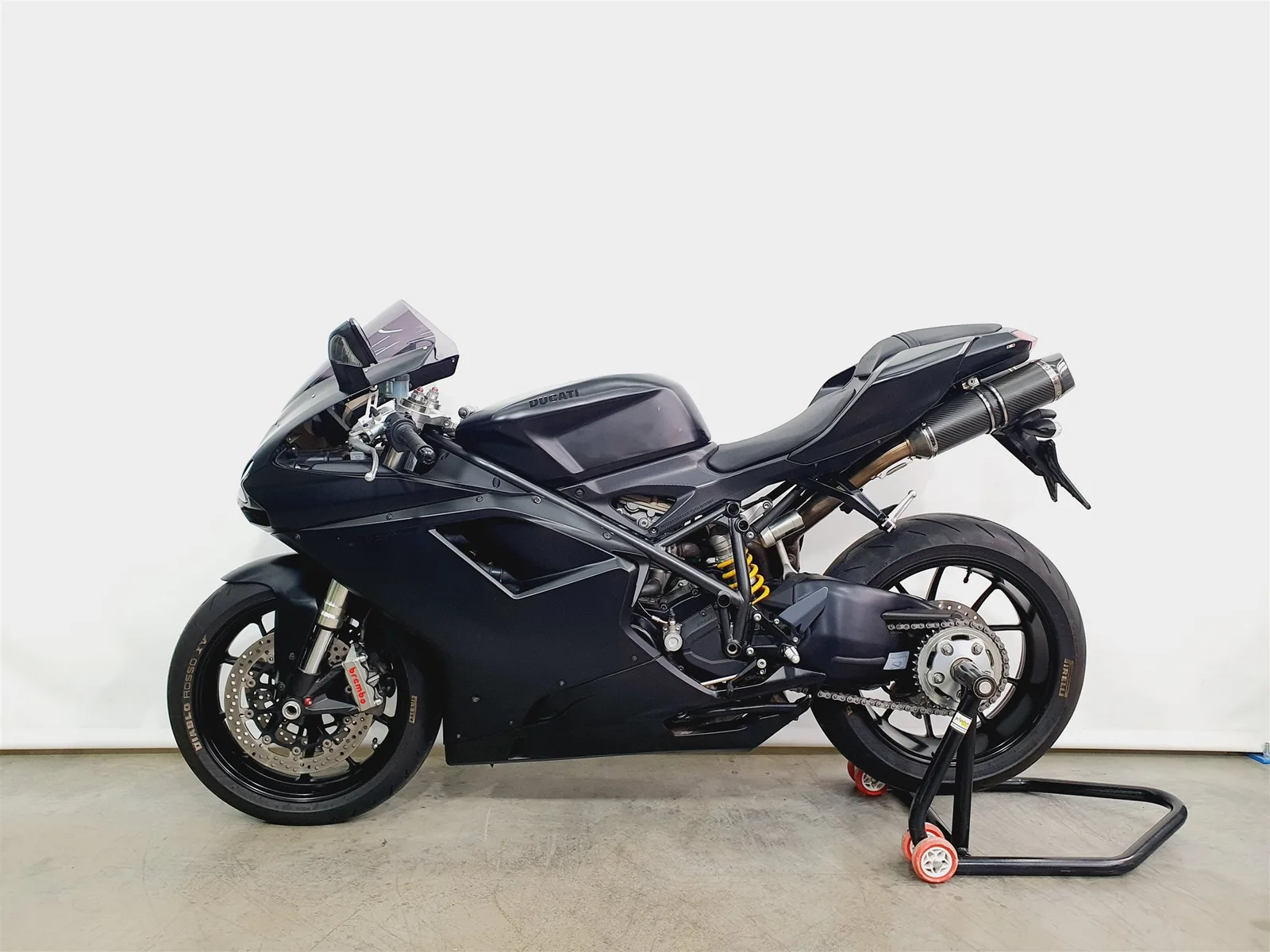 Ducati 848 EVO \*KD NEU\*Shark Sportauspuff\*Black\*Schwarz\*8339km\*