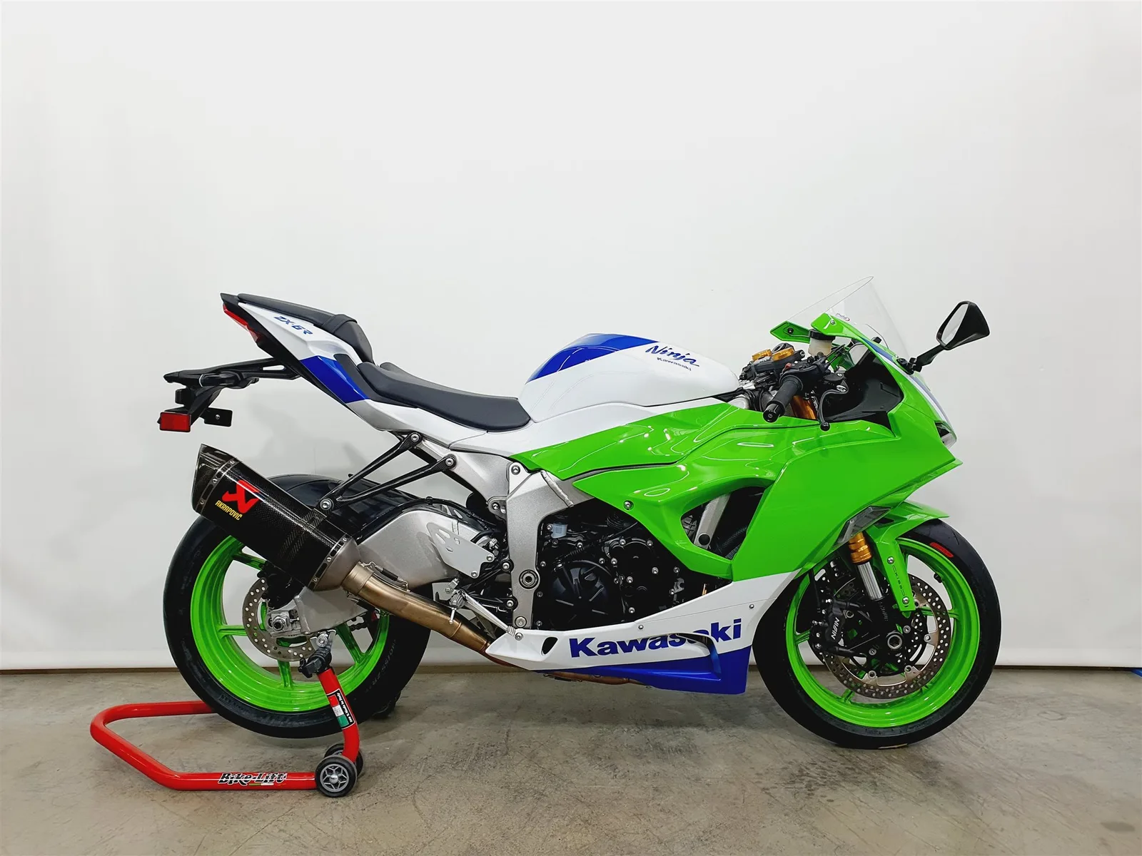 Kawasaki Ninja ZX-6R 40th Anniversary Edition 636\*1.Hand\*Sondermodel\*Akrapovic\*Garantie 2029\*