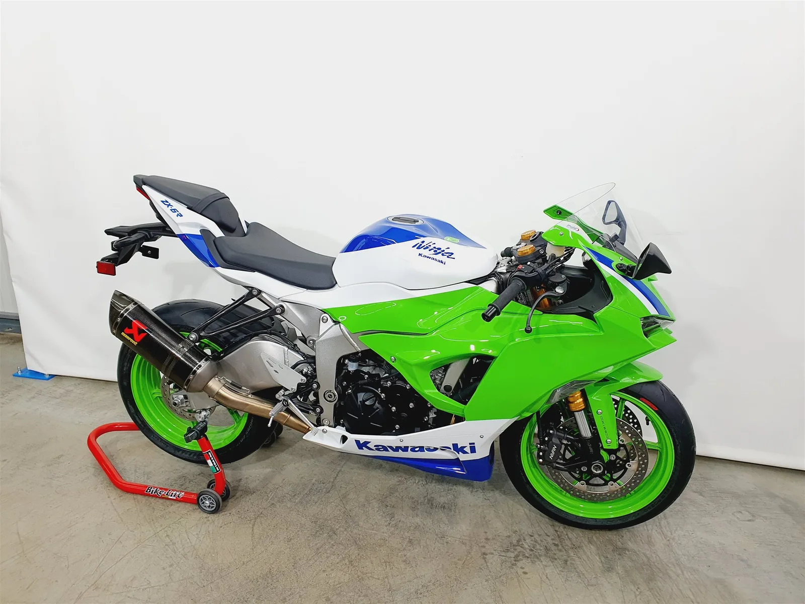 Kawasaki Ninja ZX-6R 40th Anniversary Edition 636\*1.Hand\*Sondermodel\*Akrapovic\*Garantie 2029\*