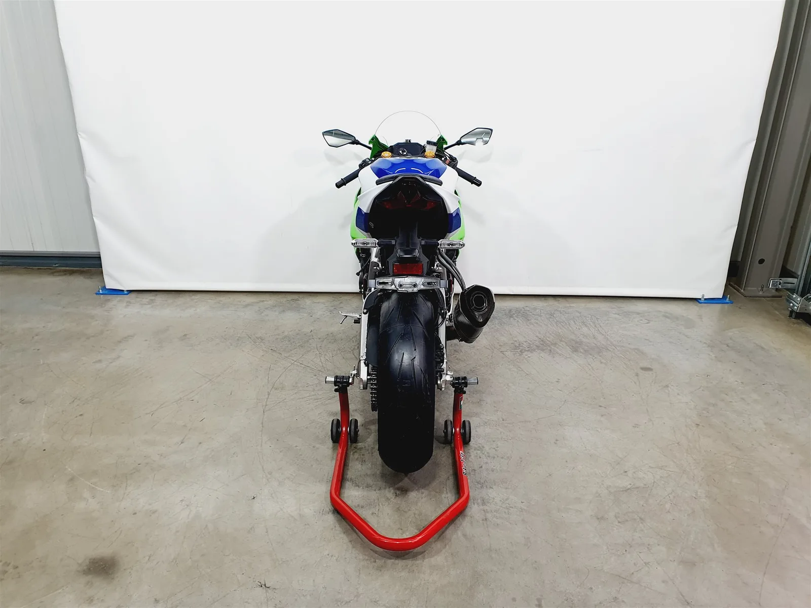 Kawasaki Ninja ZX-6R 40th Anniversary Edition 636\*1.Hand\*Sondermodel\*Akrapovic\*Garantie 2029\*