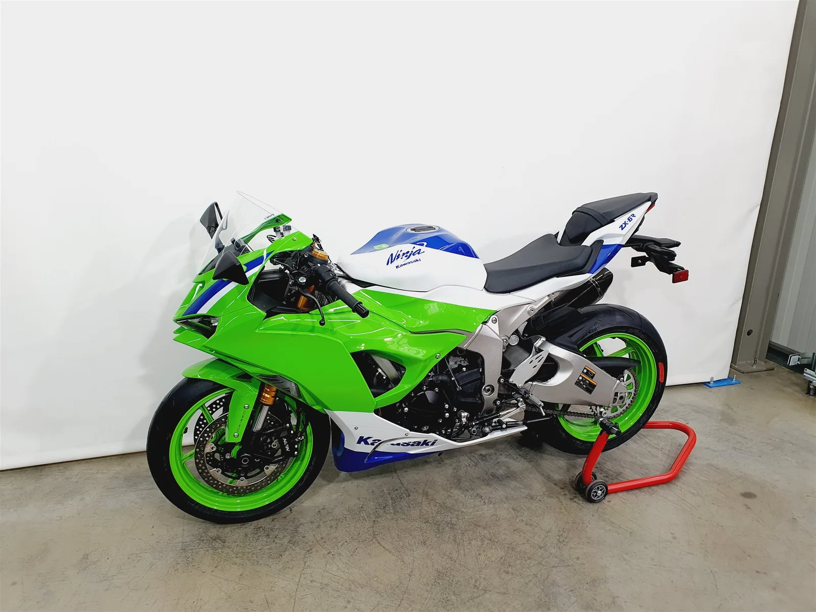 Kawasaki Ninja ZX-6R 40th Anniversary Edition 636\*1.Hand\*Sondermodel\*Akrapovic\*Garantie 2029\*
