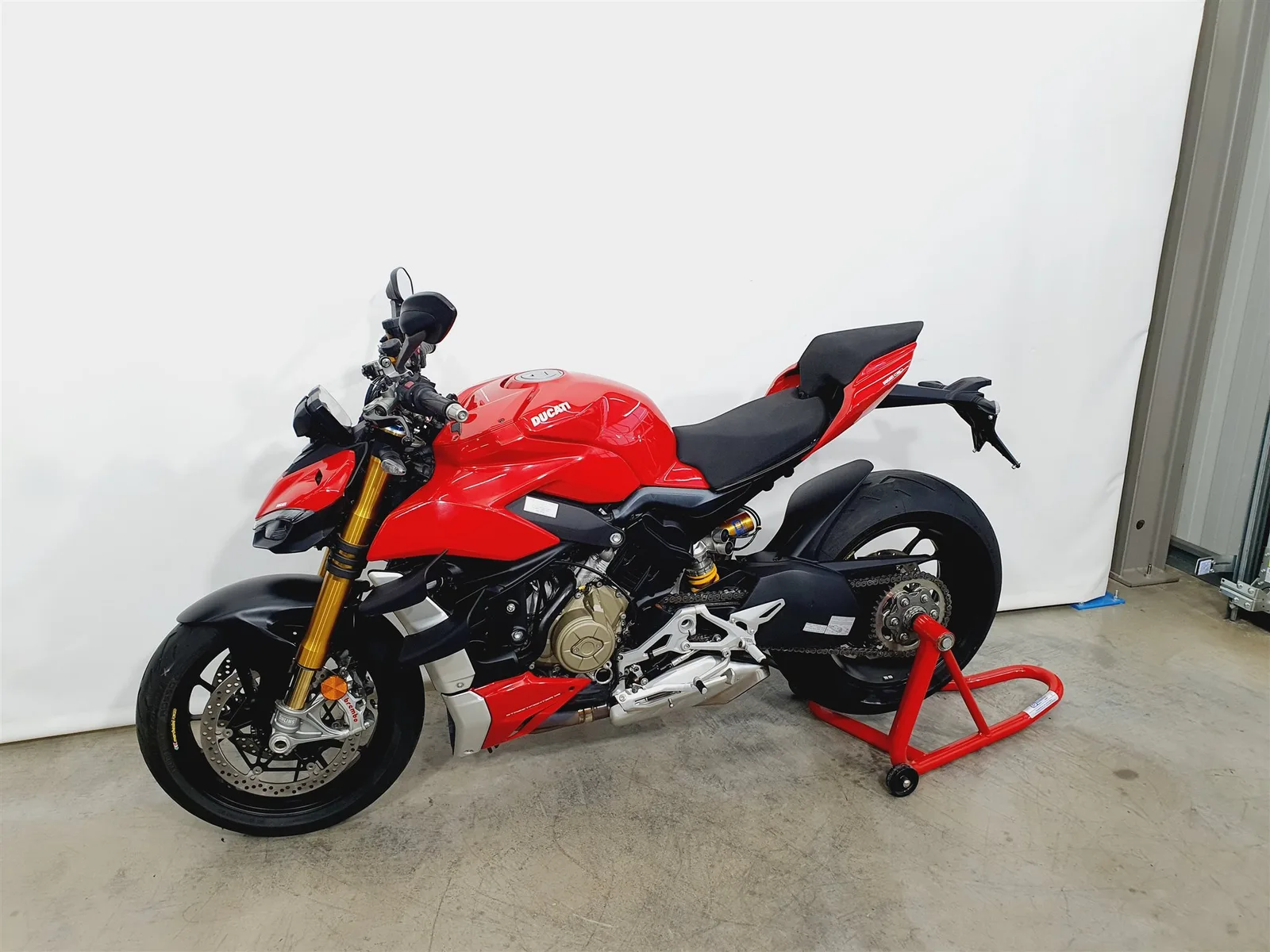Ducati Streetfighter V4 S \*1.Hand\*Service NEU\*HU/AU NEU\*Öhlins\*1243km\*