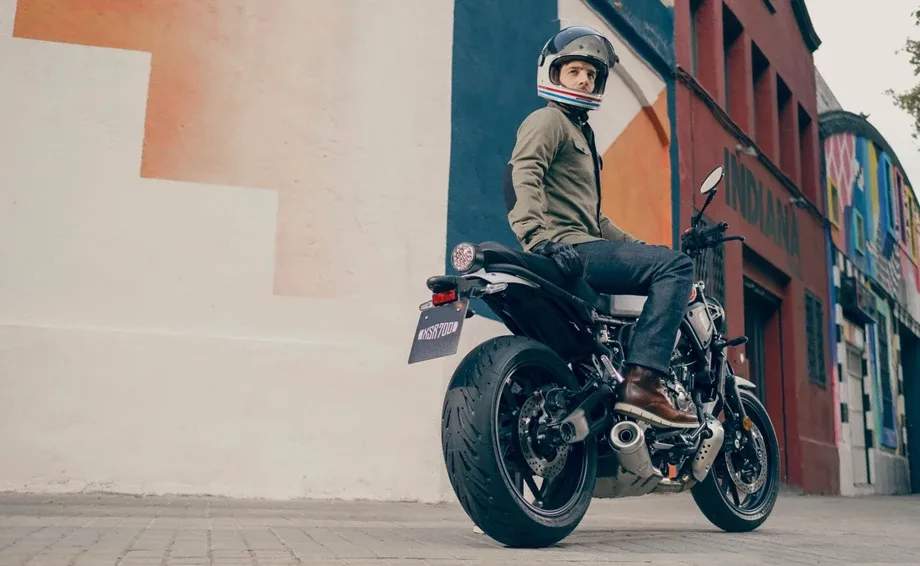 Yamaha XSR700, MY 2024 - Historic Blue
