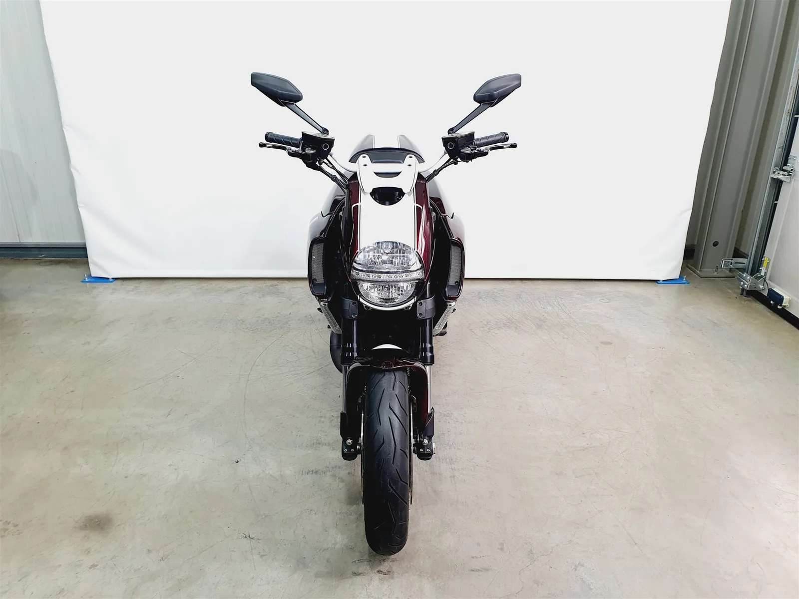 Ducati Diavel Carbon \*KD NEU\*ZR NEU\*Modi\*DTC\*ABS\*Carbon\*Einzelanfertigung