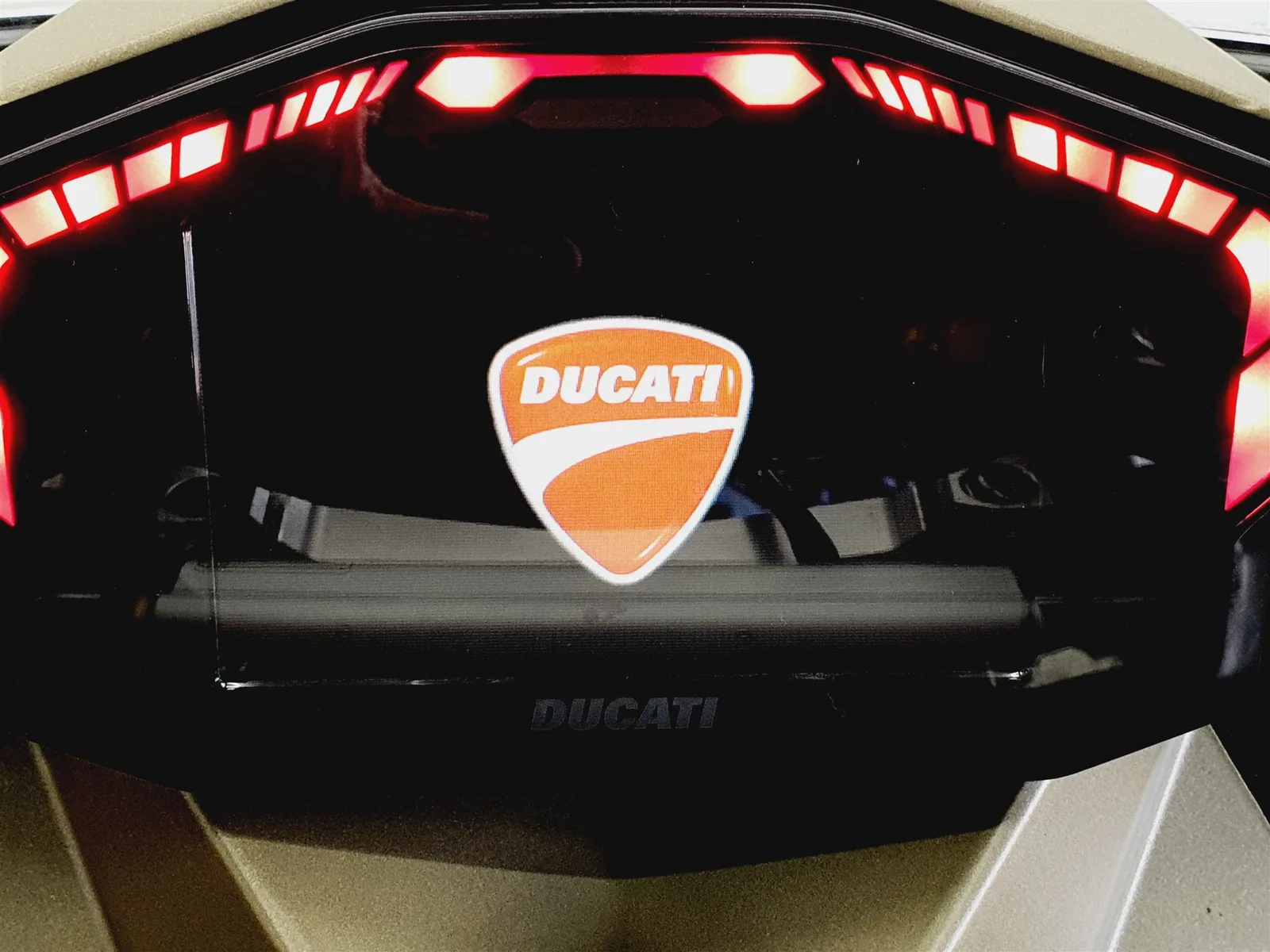 Ducati 1199 Panigale S \*QD Komplettausp.\*EBC\*DTC\*ABS\*Carbon\*Zubehör\*