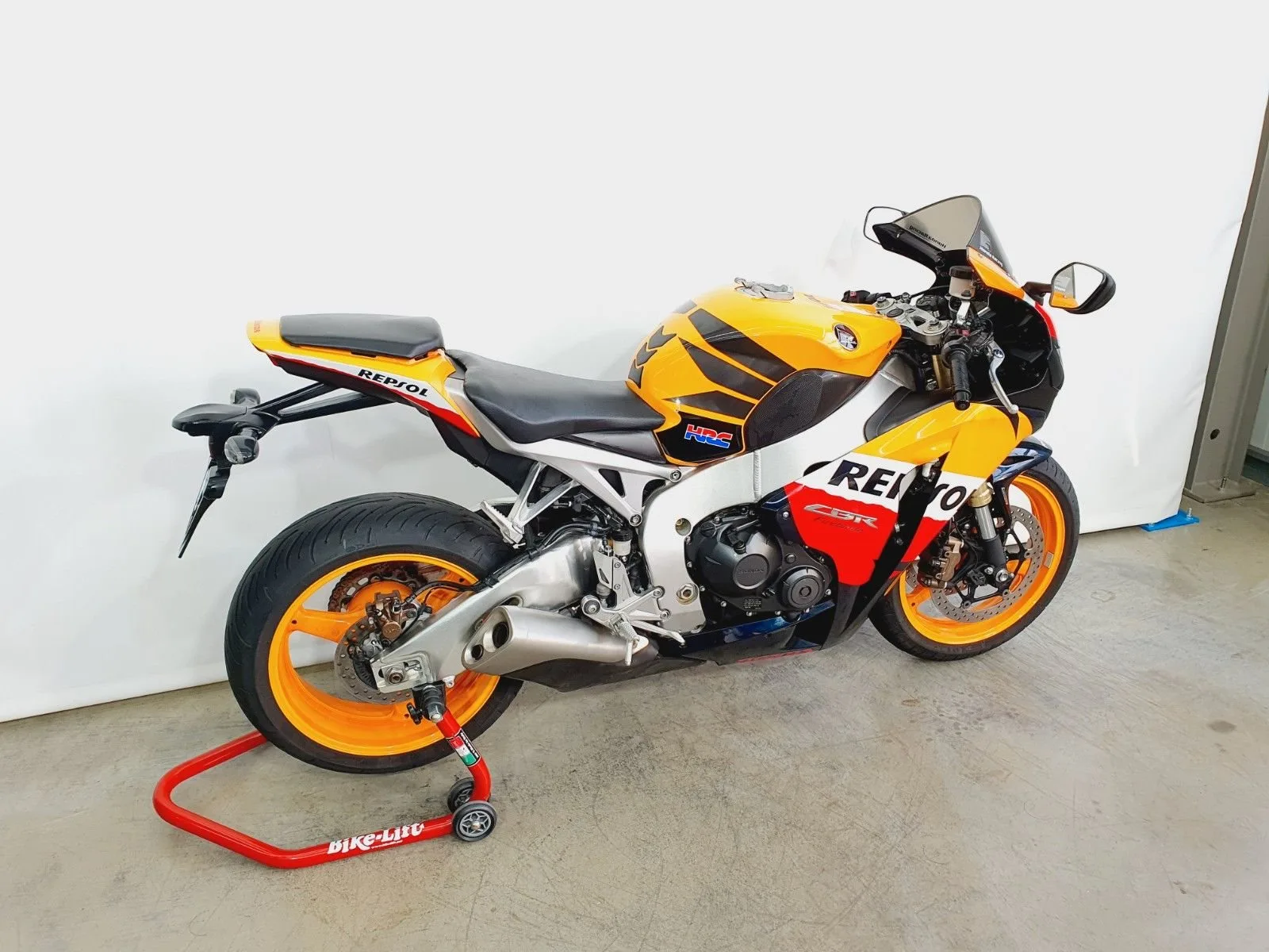 Honda CBR1000RR Fireblade \*1.Hand\*KD NEU\*Repsol\*ABS\*Original\*SC59\*18061km\*