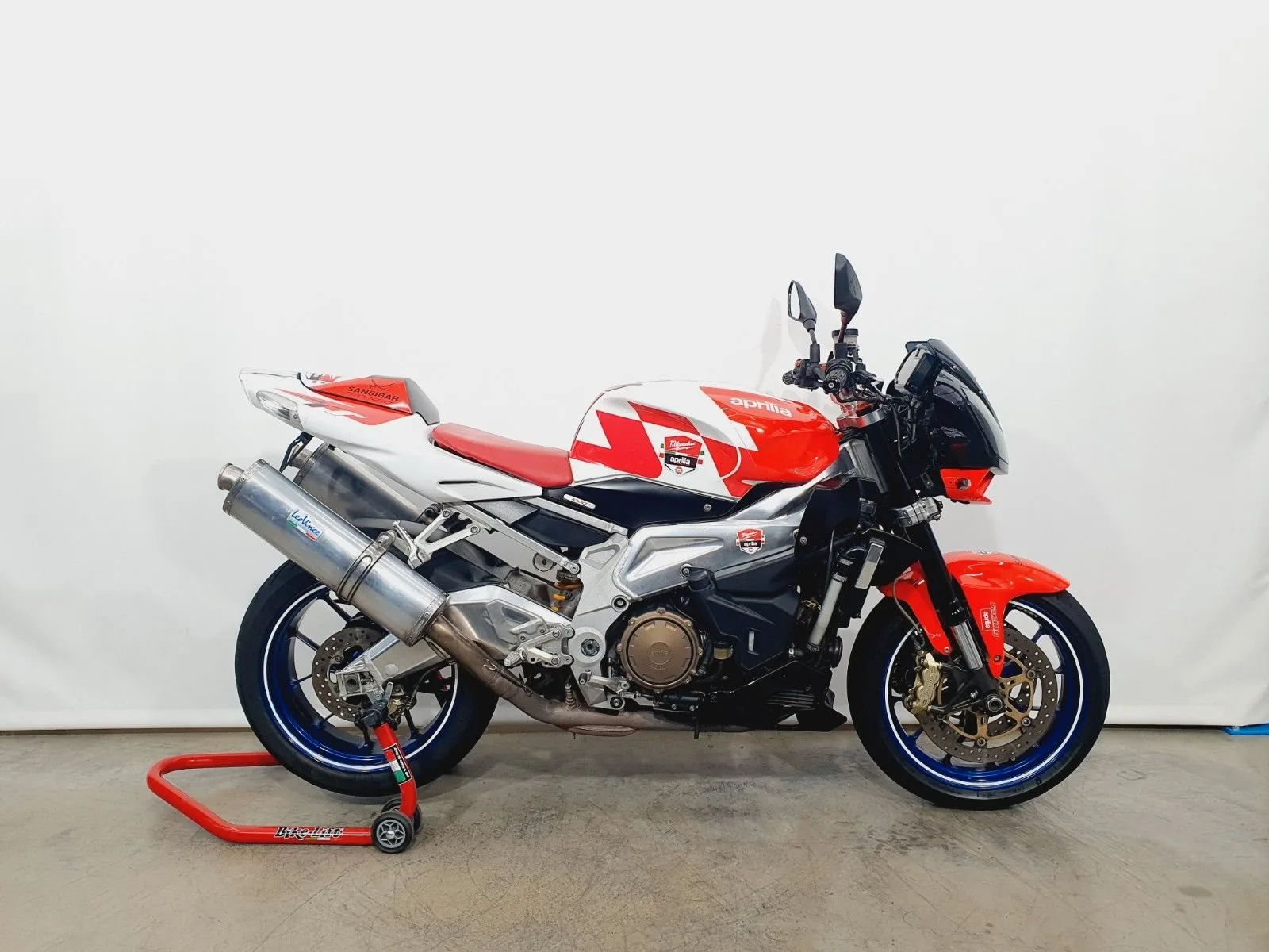 Aprilia RSV 1000 Tuono \*KD NEU\*LeoVince Auspuff\*LSL Lenker\*