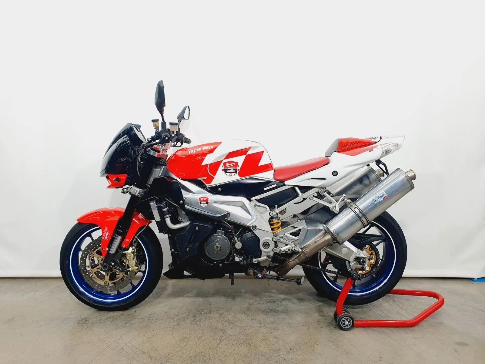 Aprilia RSV 1000 Tuono \*KD NEU\*LeoVince Auspuff\*LSL Lenker\*