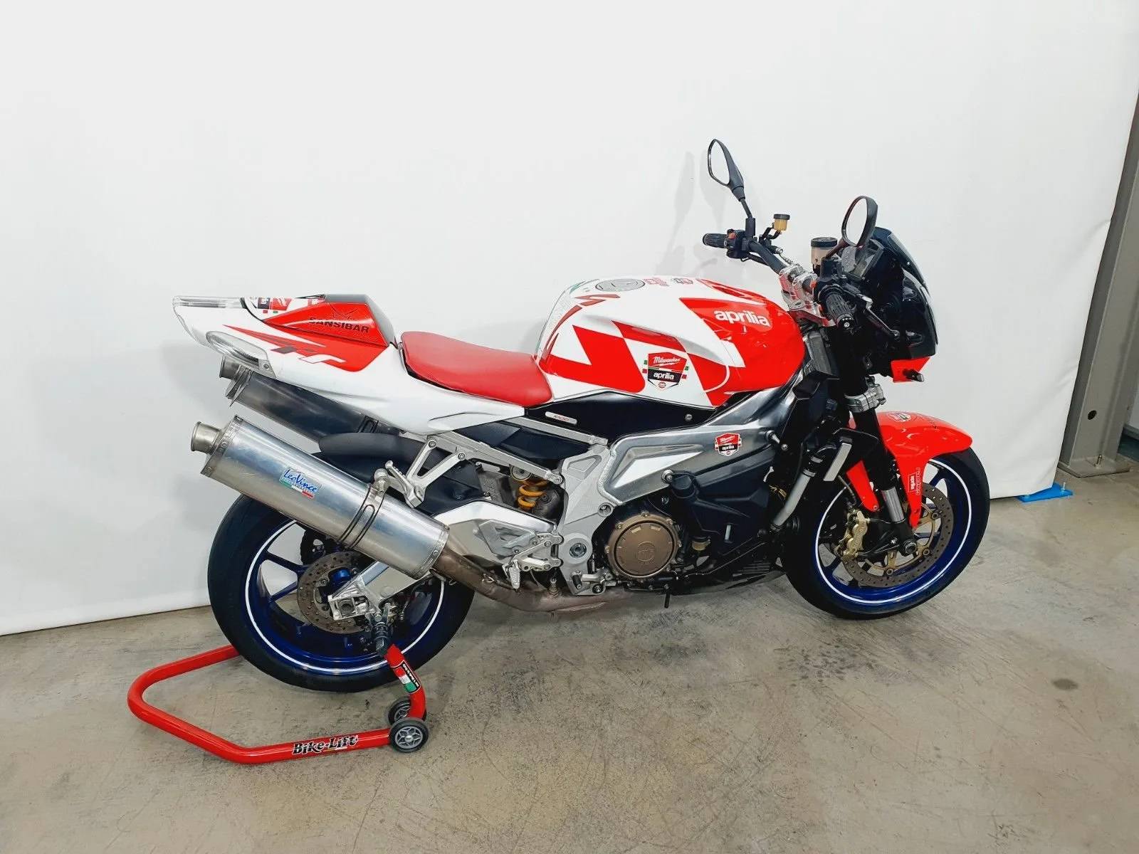 Aprilia RSV 1000 Tuono \*KD NEU\*LeoVince Auspuff\*LSL Lenker\*