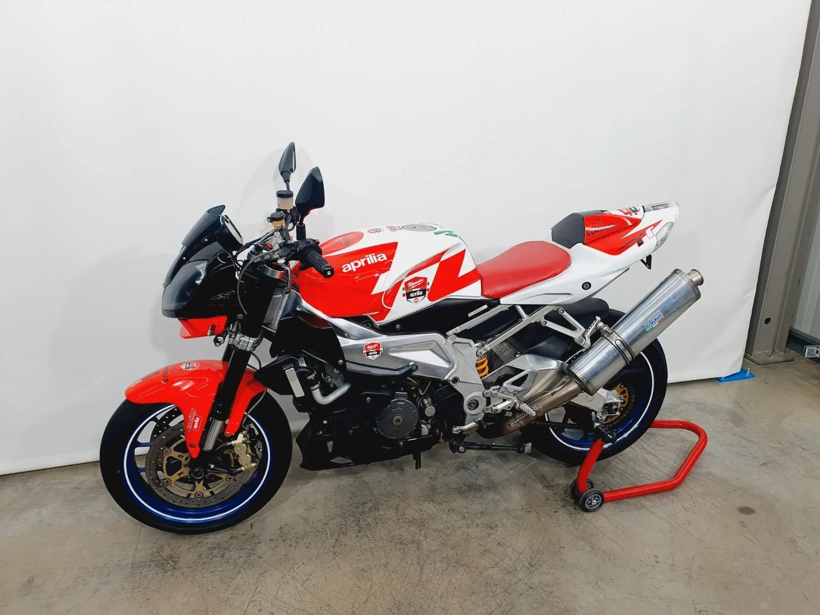 Aprilia RSV 1000 Tuono \*KD NEU\*LeoVince Auspuff\*LSL Lenker\*