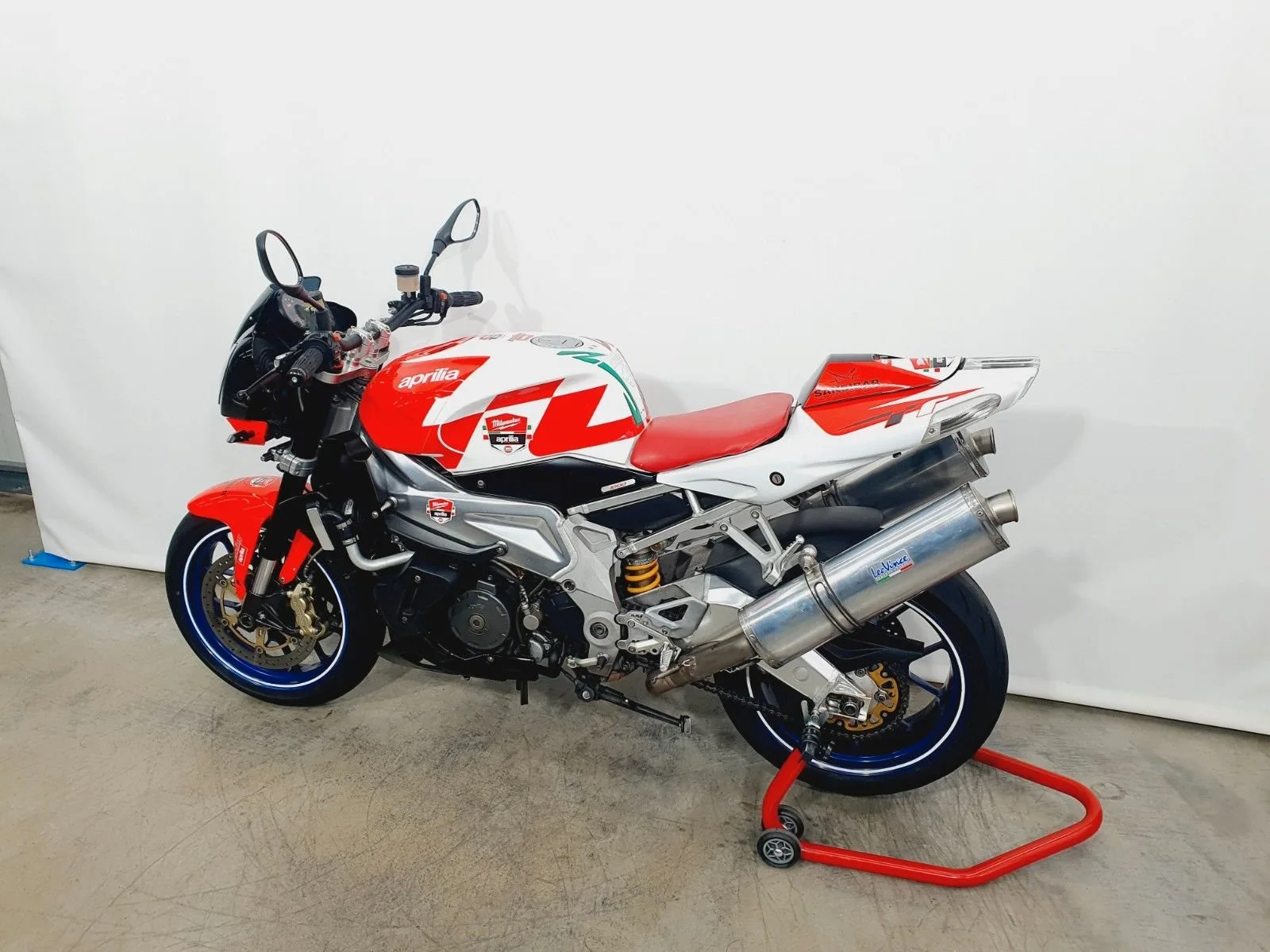 Aprilia RSV 1000 Tuono \*KD NEU\*LeoVince Auspuff\*LSL Lenker\*