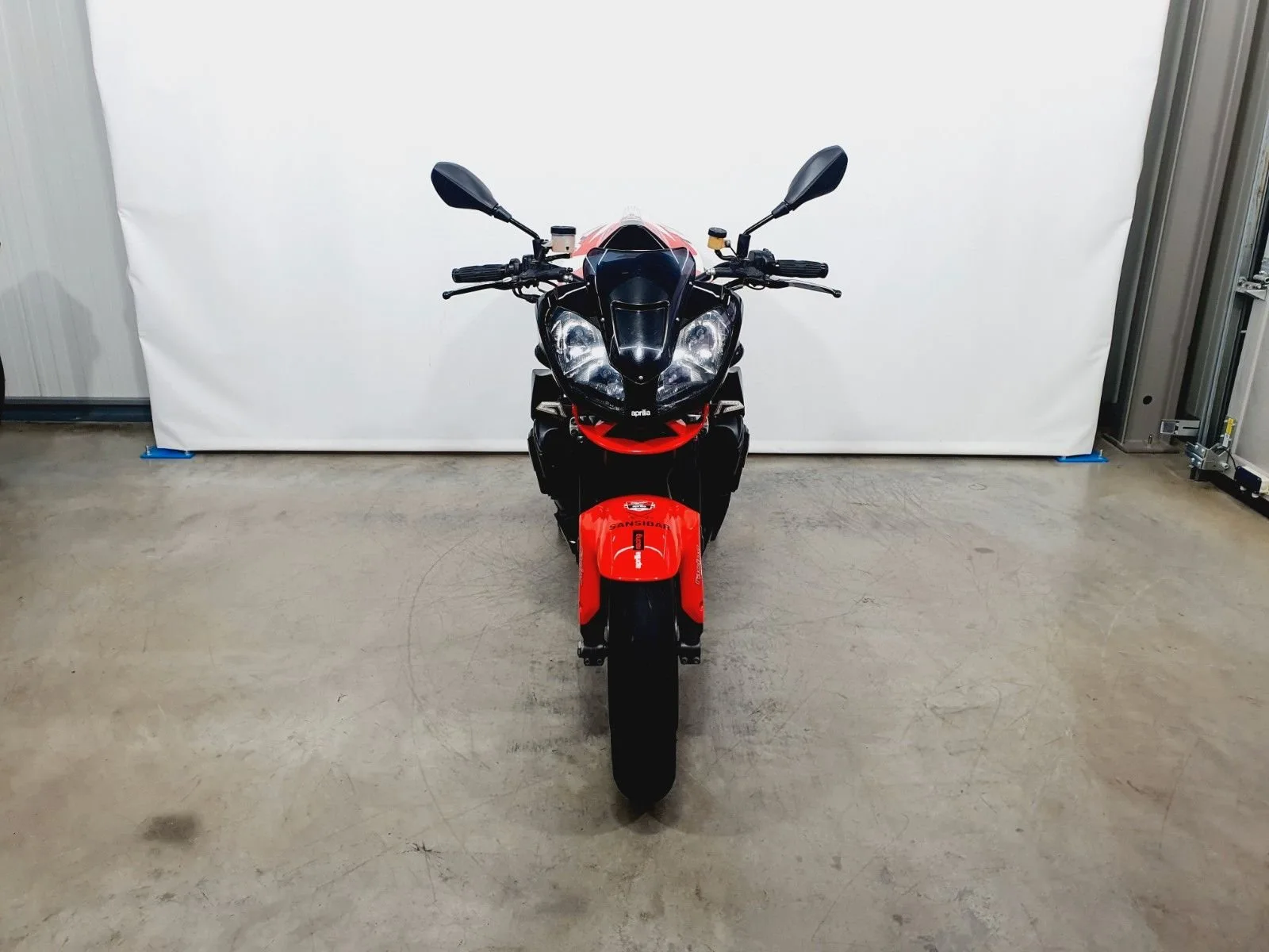 Aprilia RSV 1000 Tuono \*KD NEU\*LeoVince Auspuff\*LSL Lenker\*