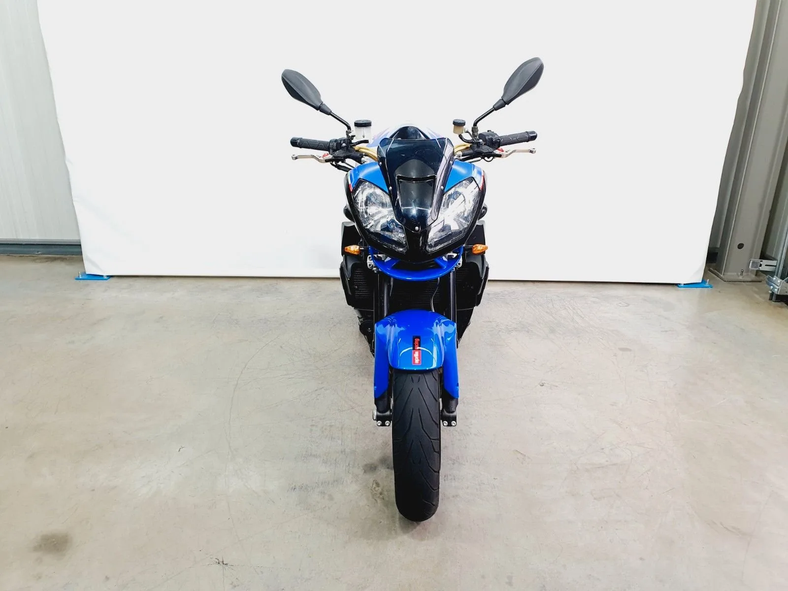 Aprilia RSV 1000 Tuono \*1.Hd\*KD/ReifenNEU\*Akrapovic\*wNEU\*