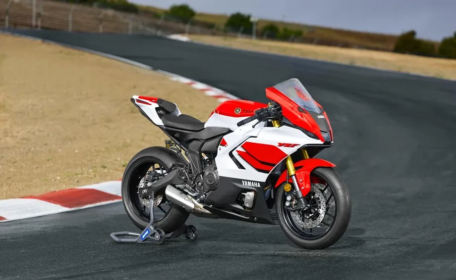 Yamaha R7, MY 2026