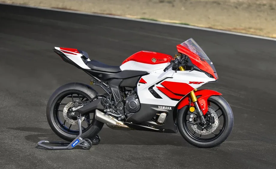 Yamaha R7, MY 2026