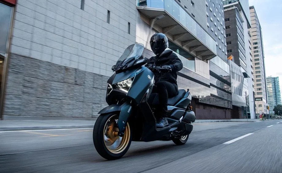 Yamaha XMAX 300 Tech MAX, MY 2023- Tech Black