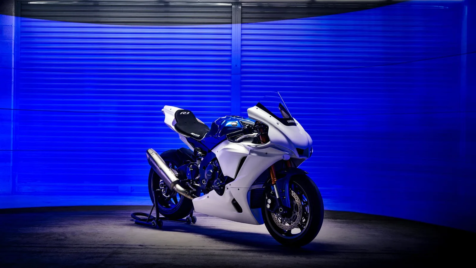 Yamaha R1 GYTR, MY 2023- Primer White
