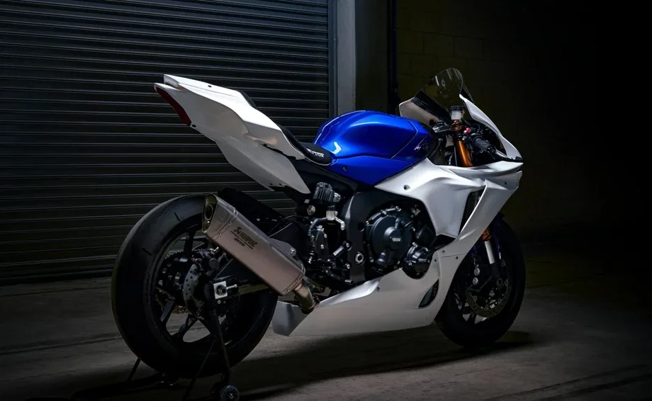Yamaha R1 GYTR, MY 2023- Primer White