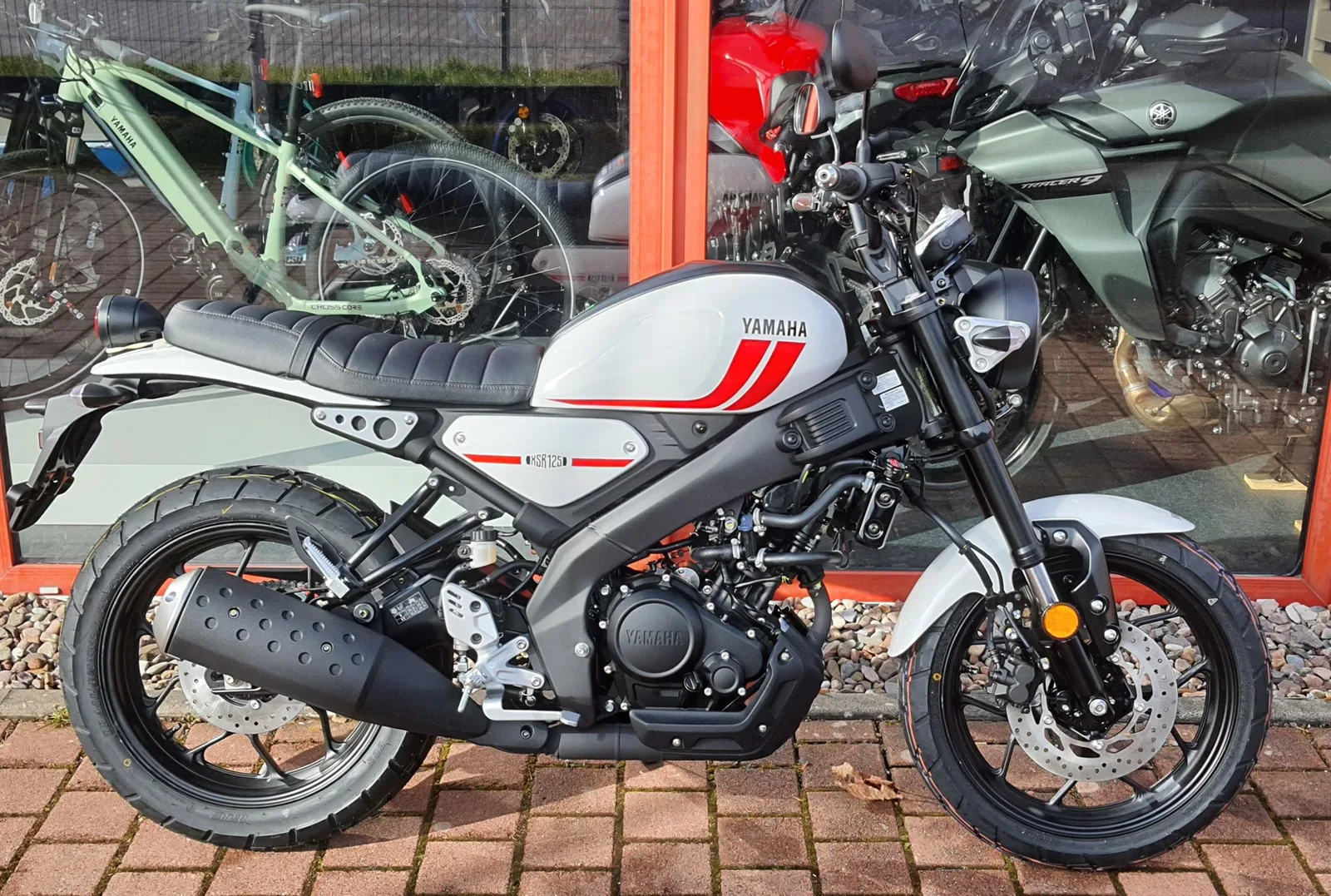 Yamaha XSR700, MY2022 - Historic White - SOFORT verfügbar