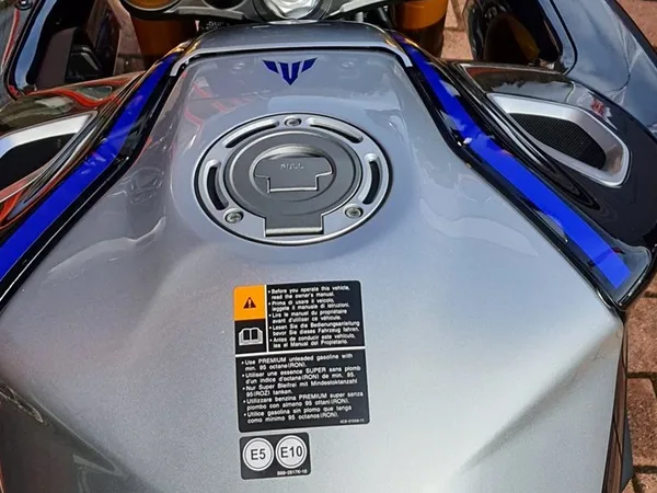 Yamaha MT-10 SP, - Icon performance-"inkl.Akrapovic" - SOFORT verfügbar