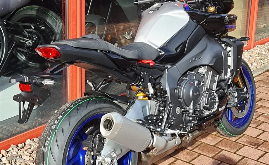 Yamaha MT-10 SP, - Icon performance-"inkl.Akrapovic" - SOFORT verfügbar