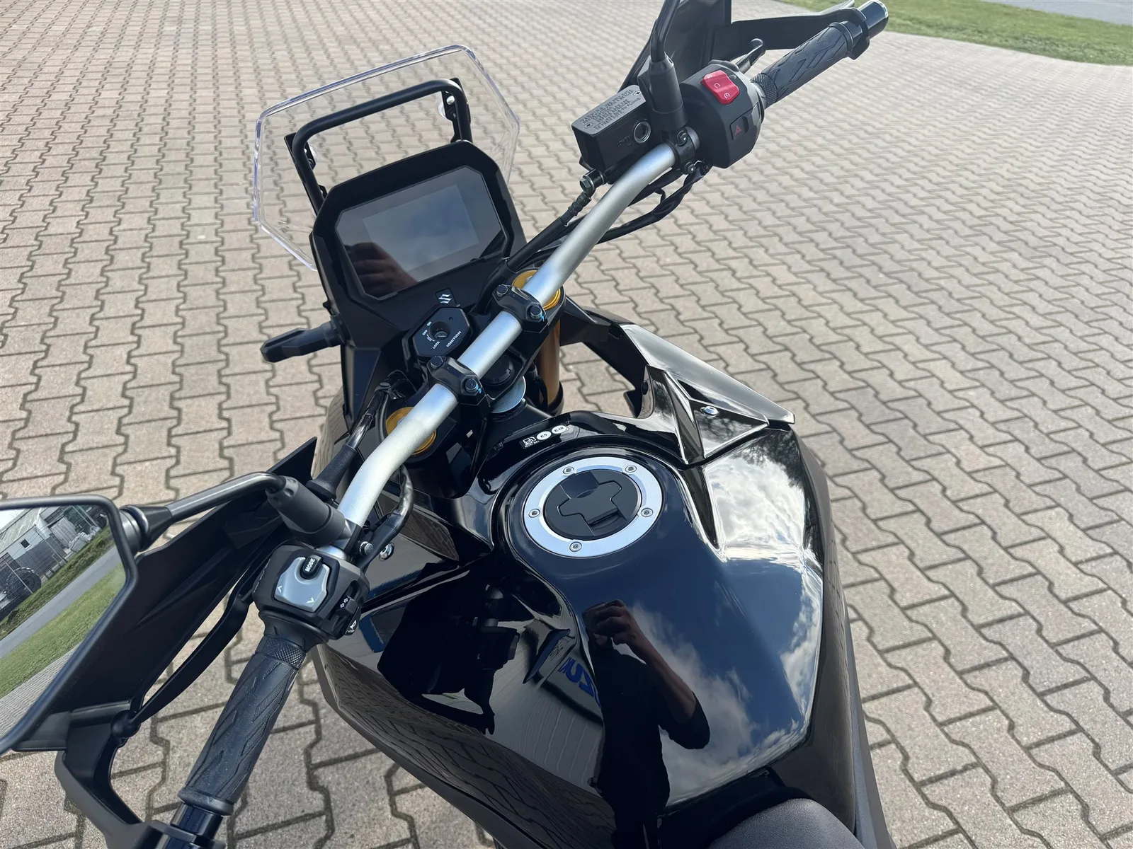 Suzuki V-Strom 800DE Travel Edition inkl. Koffer
