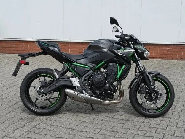 Kawasaki Z650 \*Werksgarantie 2028\*