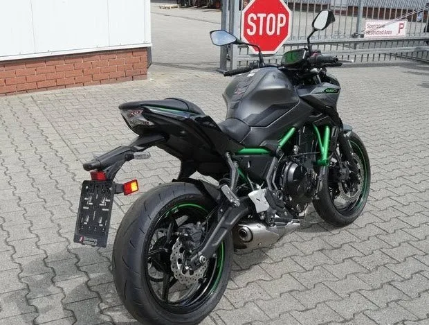 Kawasaki Z650 \*Werksgarantie 2028\*