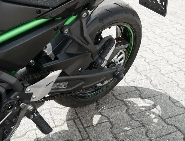 Kawasaki Z650 \*Werksgarantie 2028\*