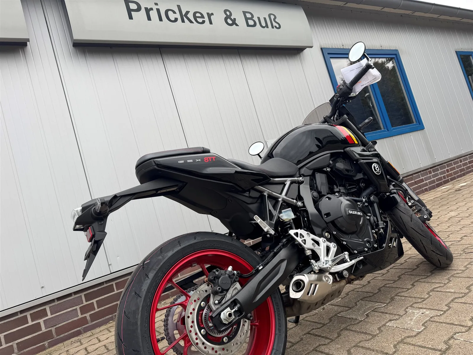 Suzuki GSX-8TT