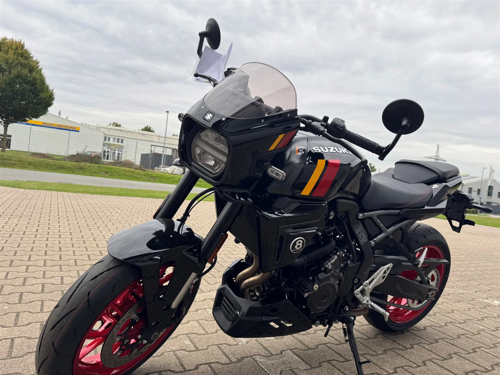 Suzuki GSX-8TT