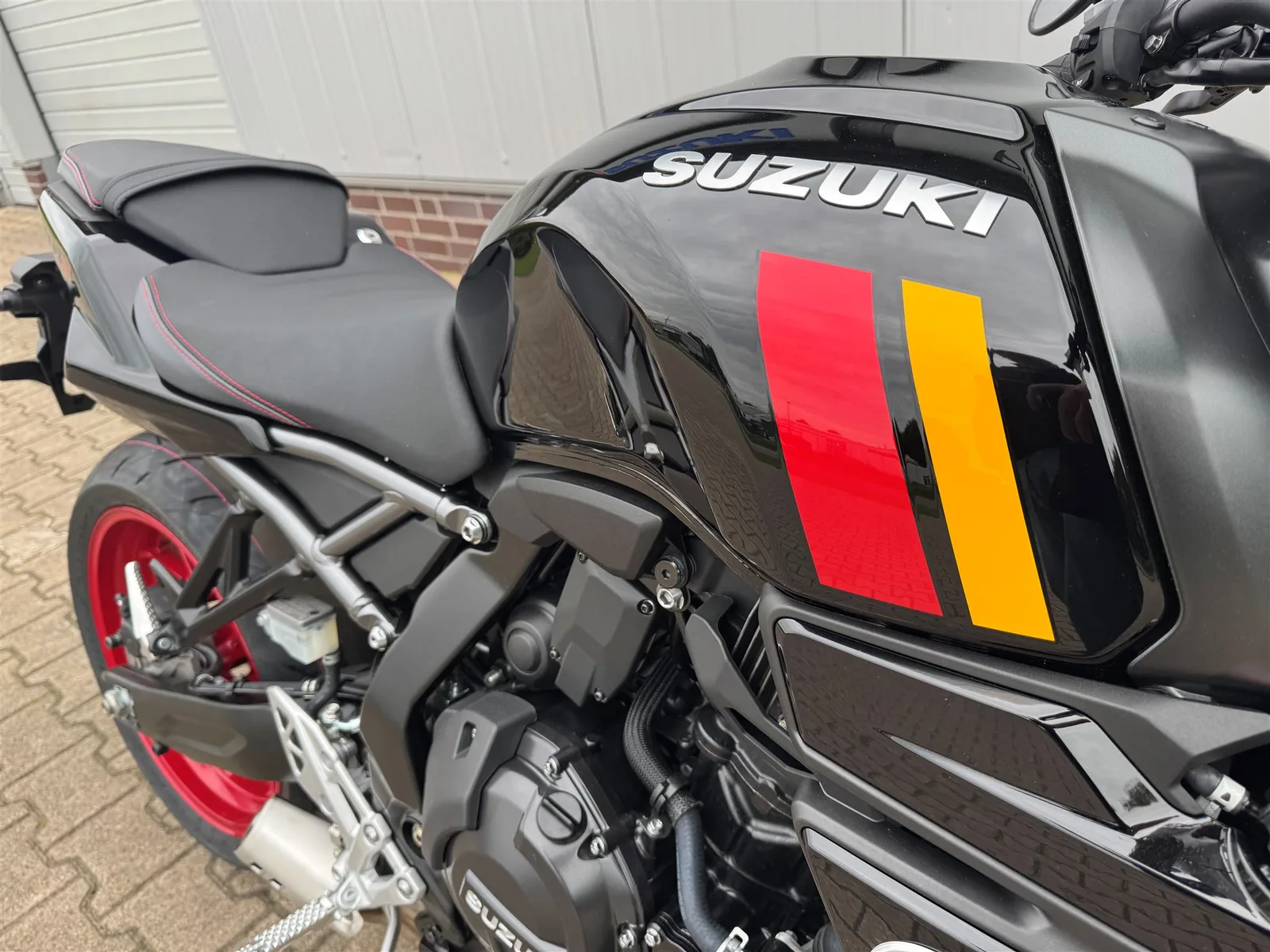 Suzuki GSX-8TT
