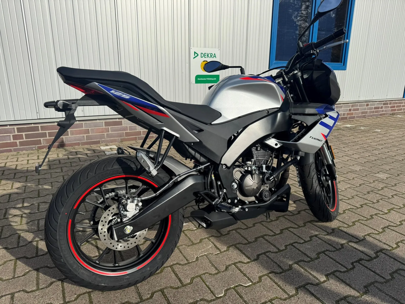 Aprilia Tuono 125 ABS
