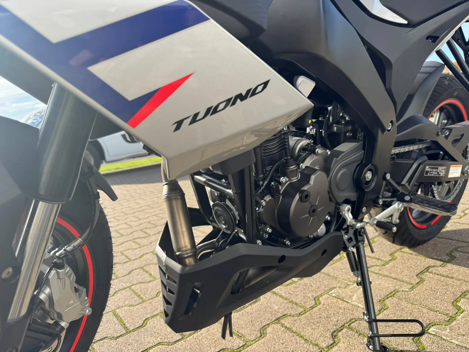 Aprilia Tuono 125 ABS