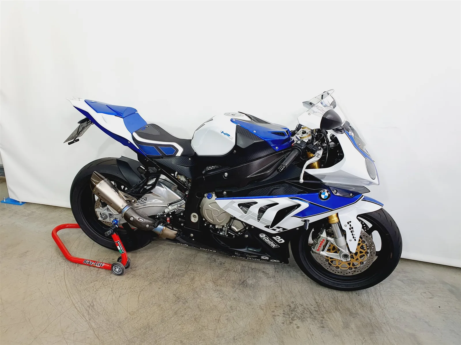 BMW HP4 \*KD NEU\*Reifen NEU\*Akrapovic komplett\*ESD kurz\*LED