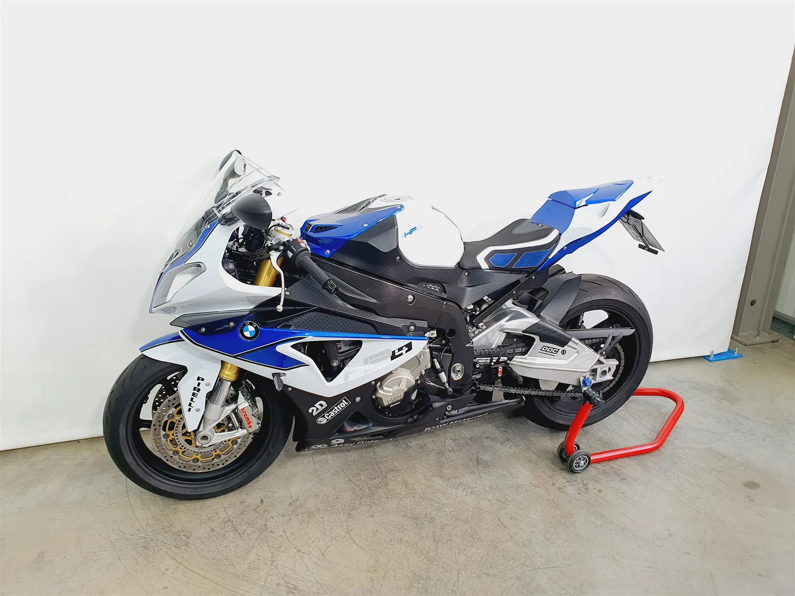 BMW HP4 \*KD NEU\*Reifen NEU\*Akrapovic komplett\*ESD kurz\*LED