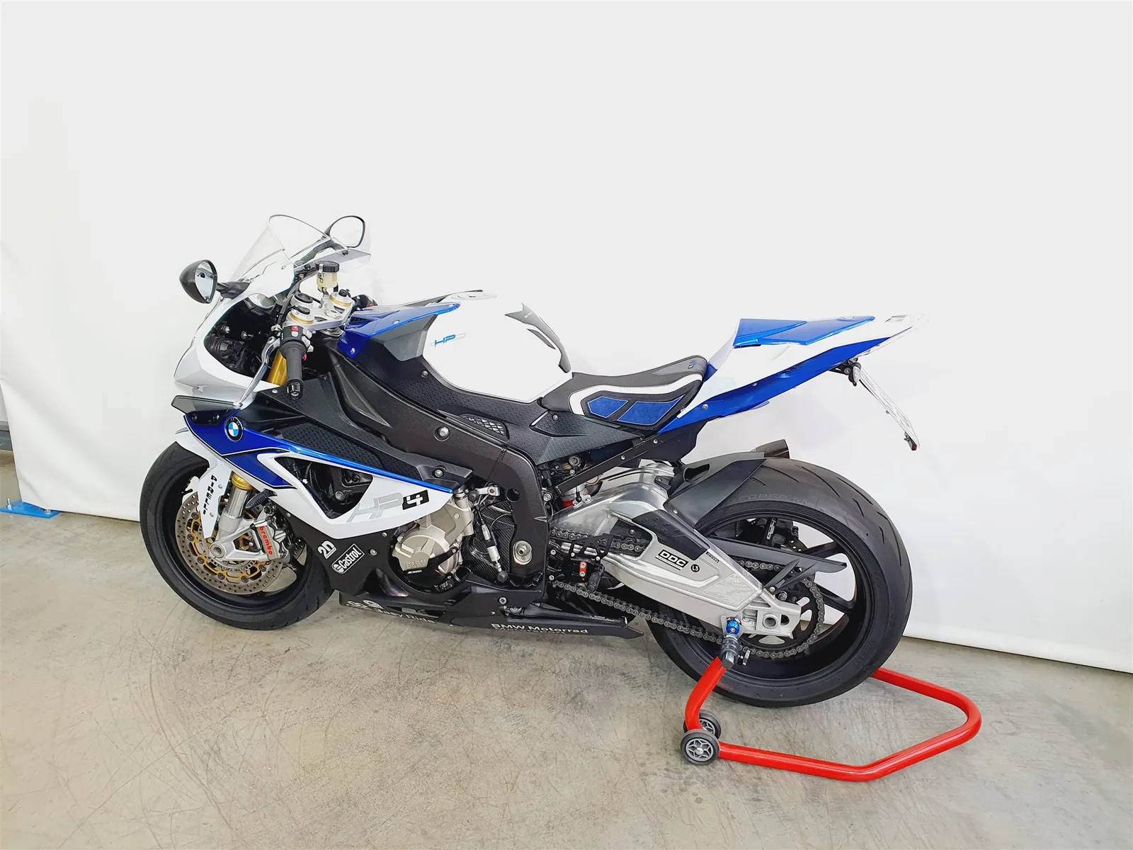 BMW HP4 \*KD NEU\*Reifen NEU\*Akrapovic komplett\*ESD kurz\*LED