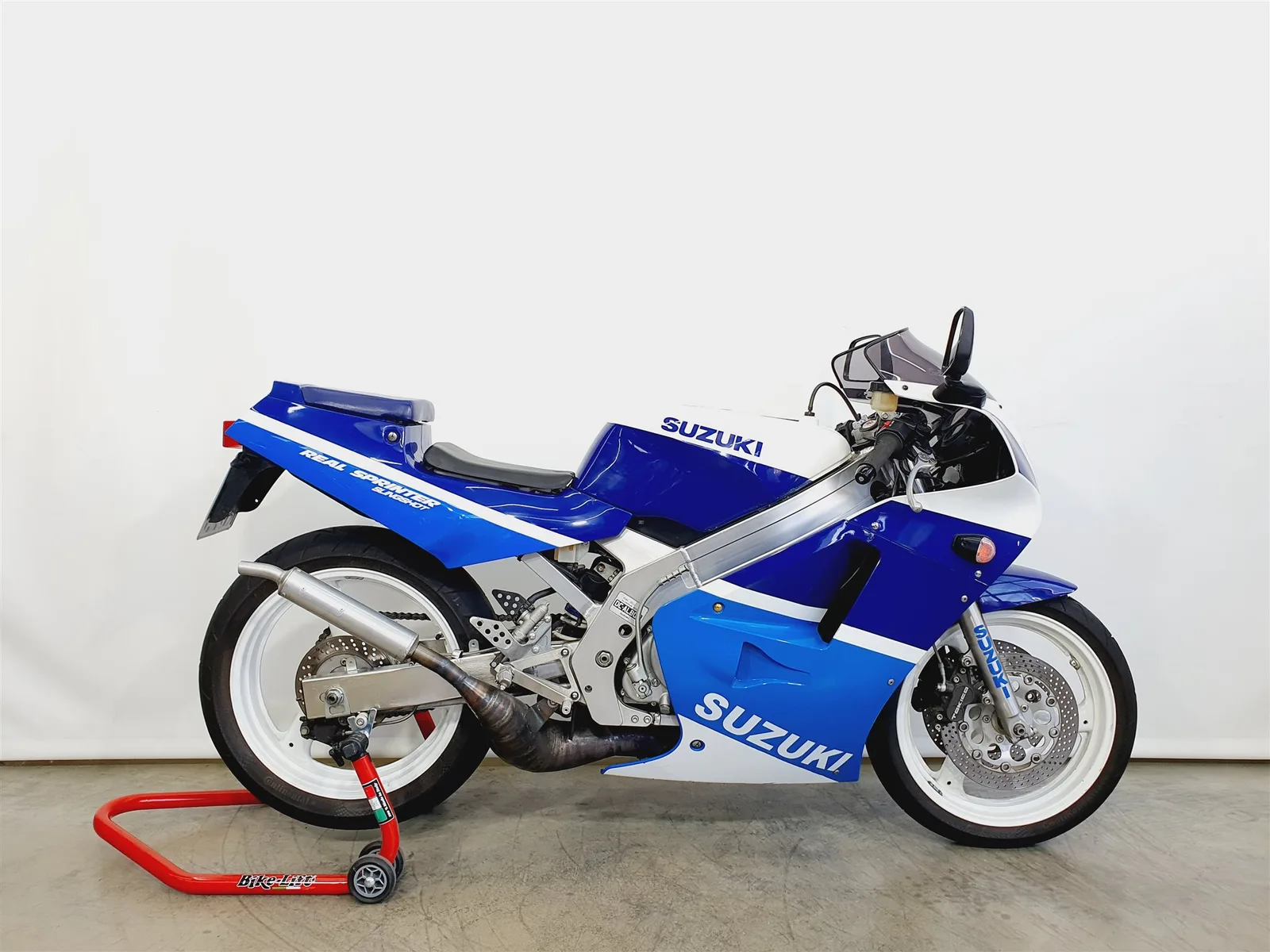 Suzuki RGV 250 \*Jolly Moto Auspuffanlage eingetragen\*VJ21\*7534km\*