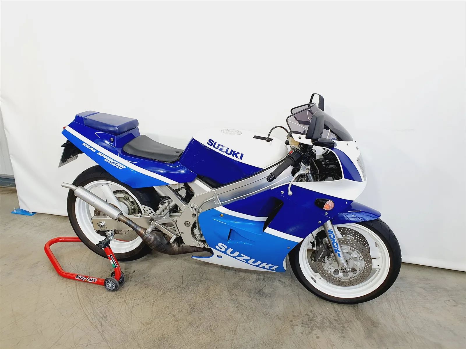 Suzuki RGV 250 \*Jolly Moto Auspuffanlage eingetragen\*VJ21\*7534km\*