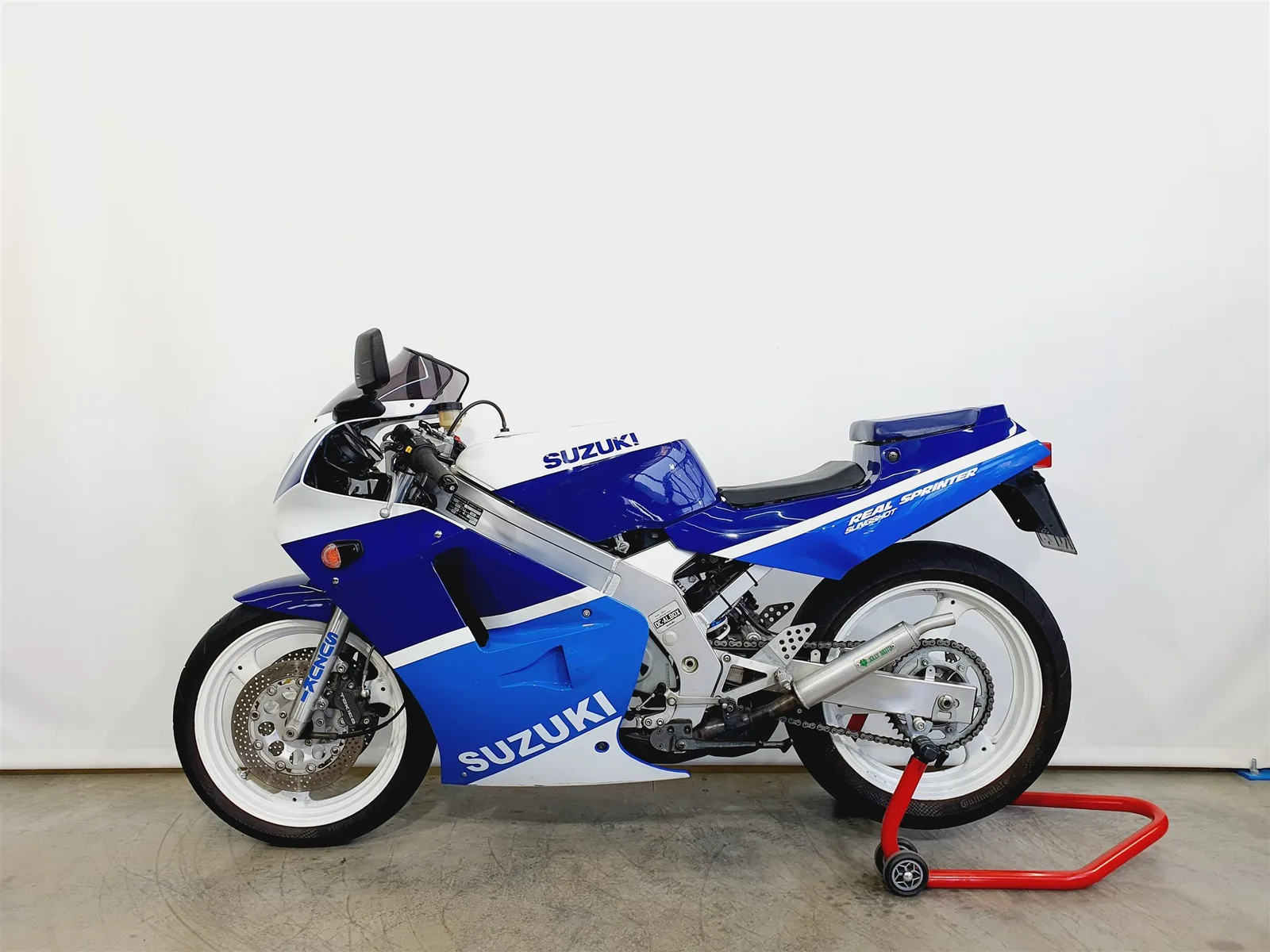 Suzuki RGV 250 \*Jolly Moto Auspuffanlage eingetragen\*VJ21\*7534km\*
