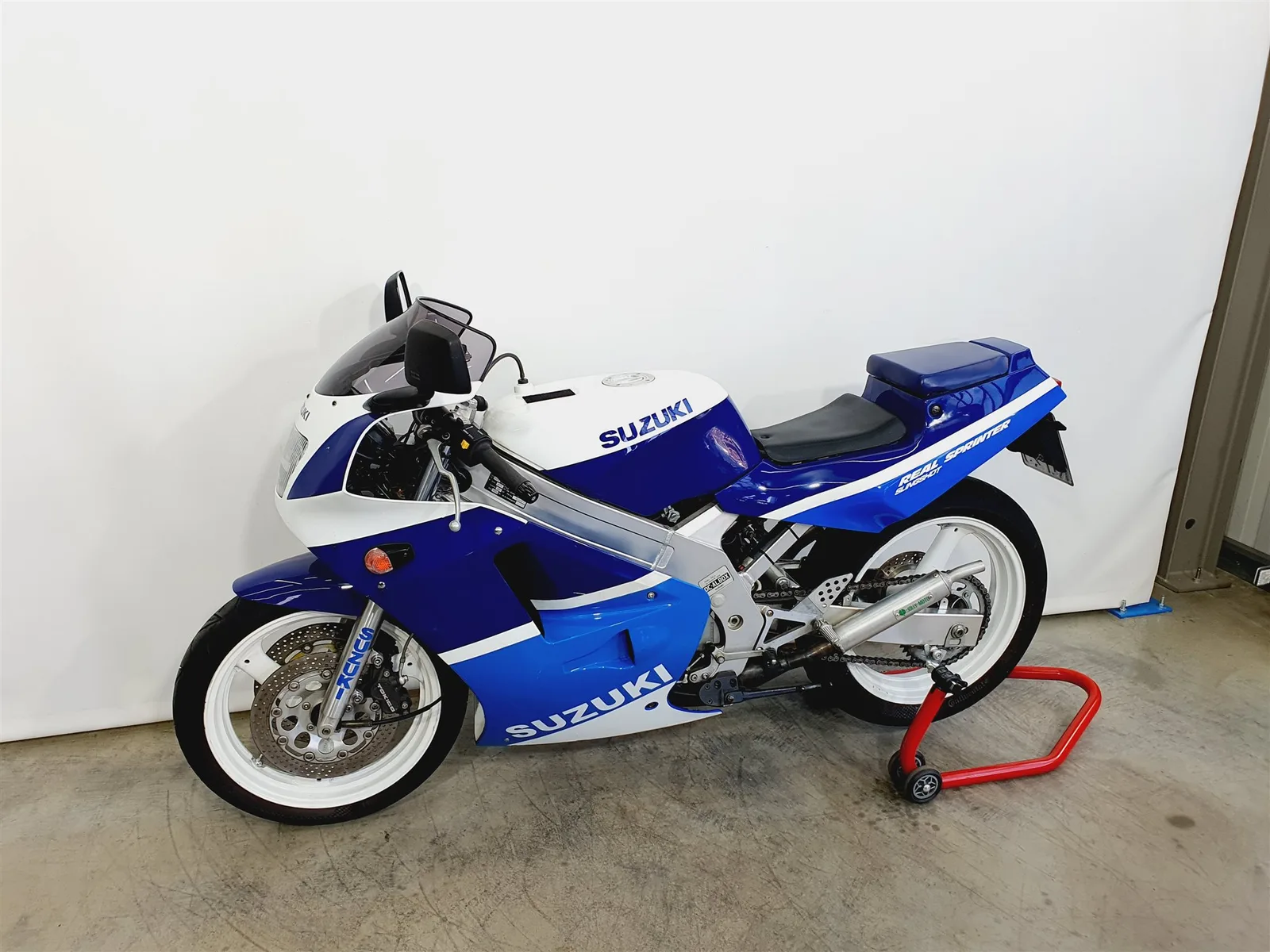 Suzuki RGV 250 \*Jolly Moto Auspuffanlage eingetragen\*VJ21\*7534km\*